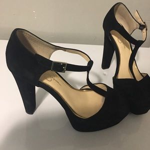 Jessica Simpson Black Suede heels